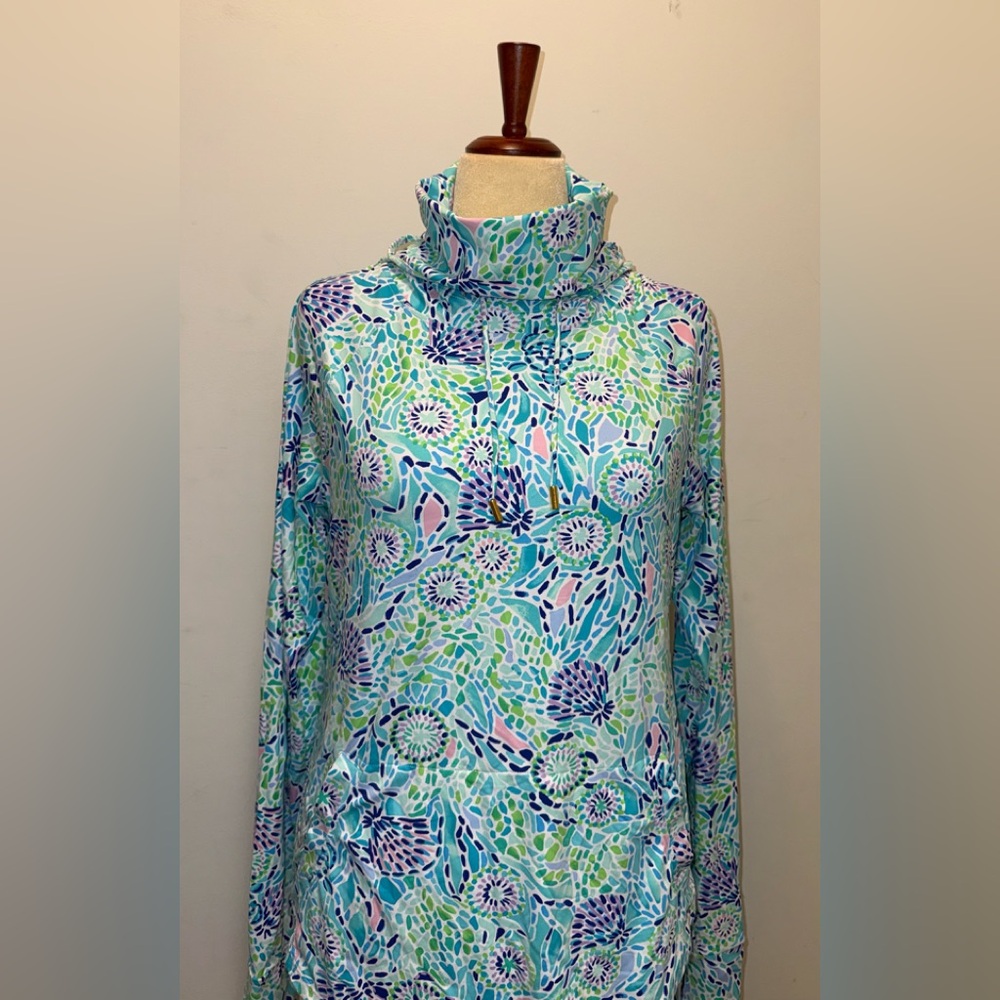Lilly Pulitzer UPF 50+ ChillyLilly Lilblock Popover
Size L-BNWOT